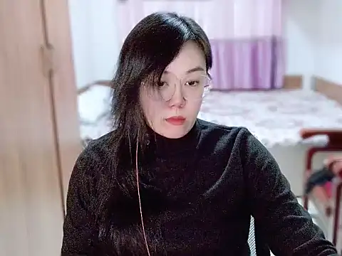 yingying1222 online show from March 6, 2026, 12:00 pm