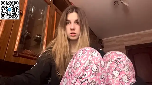 Snapshot of LovelySilk_63 chatting on February 26, 2026, 8:47 am LovelySilk 63 online show from February 26, 2026, 8:47 am