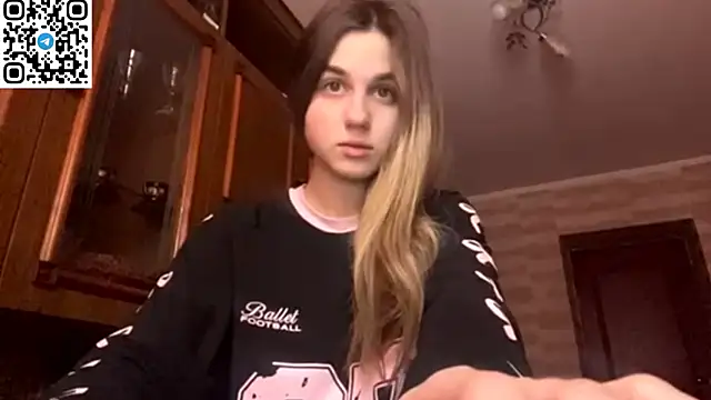 Snapshot of LovelySilk_63 chatting on February 25, 2026, 8:36 am LovelySilk 63 online show from February 25, 2026, 8:36 am