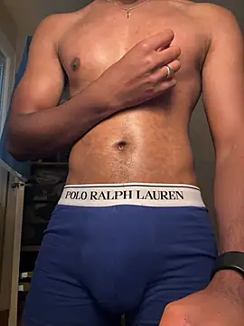 Snapshot of Warrendjoy974 chatting on July 10, 2026, 7:30 am Warrendjoy974 online show from July 10, 2026, 7:30 am