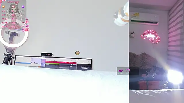 lana  kane   online show from April 17, 2026, 9:01 am