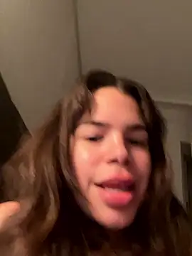 Brigitte01 online show from April 17, 2026, 9:28 pm