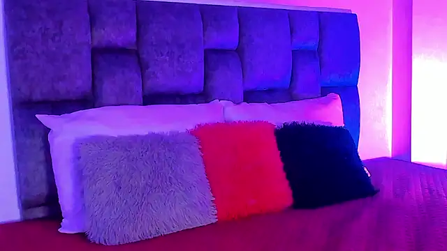 Snapshot of Madison_Rosee chatting on February 24, 2026, 11:33 am Madison Rosee online show from February 24, 2026, 11:33 am