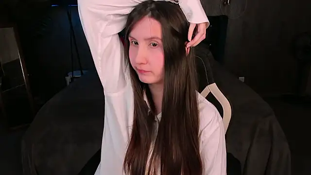 Snapshot of avrora_shy_ chatting on February 10, 2026, 5:23 pm avrora shy online show from February 10, 2026, 5:23 pm