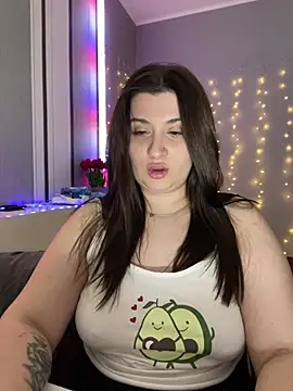 Snapshot of lipsi_vikki chatting on February 15, 2026, 7:02 pm lipsi vikki online show from February 15, 2026, 7:02 pm