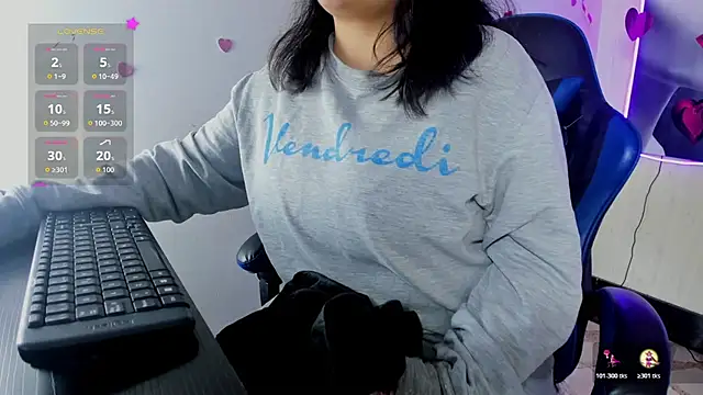 peachy hot online show from April 18, 2026, 4:04 am