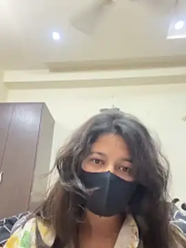 raavigirl online show from March 19, 2026, 2:44 am