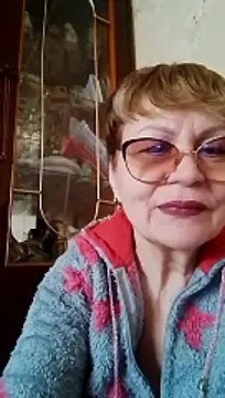 SophieBurns online show from April 13, 2026, 8:29 am