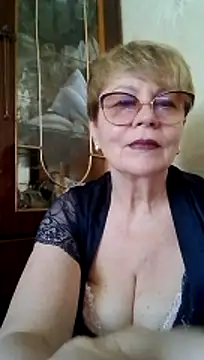 Snapshot of SophieBurns chatting on July 4, 2026, 10:54 am SophieBurns online show from July 4, 2026, 10:54 am