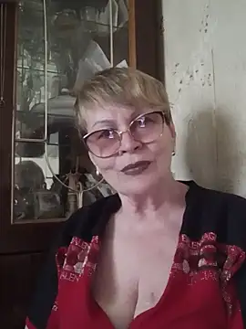 Snapshot of SophieBurns chatting on June 10, 2026, 1:34 pm SophieBurns online show from June 10, 2026, 1:34 pm