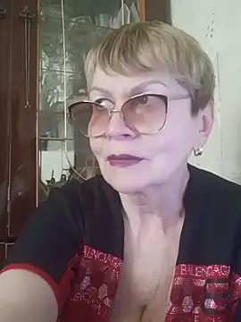 Snapshot of SophieBurns chatting on June 12, 2026, 10:46 am SophieBurns online show from June 12, 2026, 10:46 am