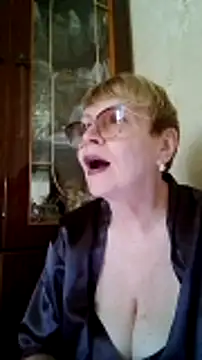 Snapshot of SophieBurns chatting on June 25, 2026, 10:20 am SophieBurns online show from June 25, 2026, 10:20 am
