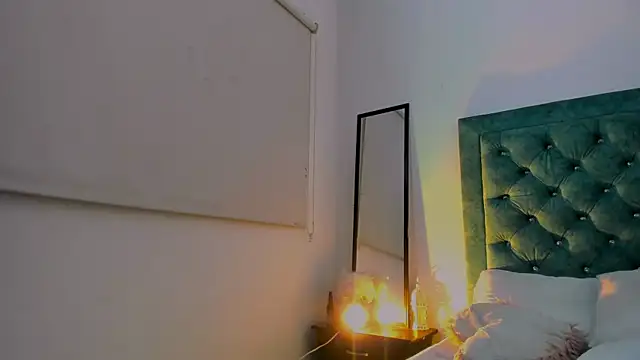 Snapshot of LatinoDark chatting on February 28, 2026, 4:01 am LatinoDark online show from February 28, 2026, 4:01 am