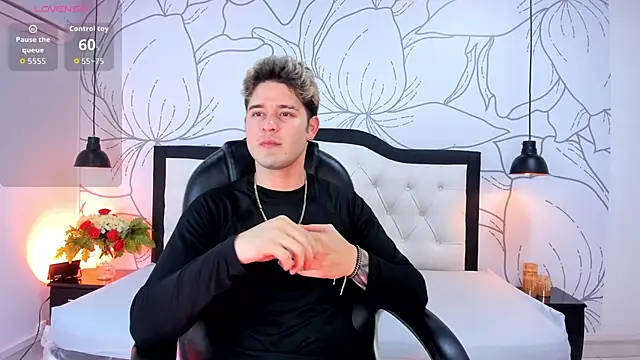 Snapshot of rayan_linxx chatting on March 2, 2026, 7:54 pm rayan linxx online show from March 2, 2026, 7:54 pm