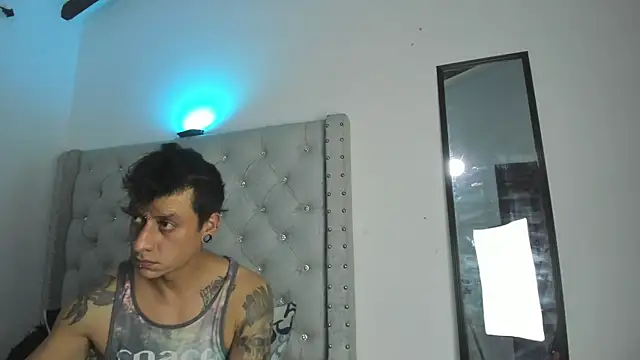 Snapshot of SkinnyDevil12 chatting on February 21, 2026, 3:41 am SkinnyDevil12 online show from February 21, 2026, 3:41 am