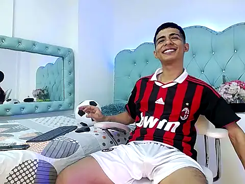 Snapshot of Apolo_Richards chatting on February 16, 2026, 8:18 pm Apolo Richards online show from February 16, 2026, 8:18 pm