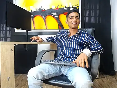 Snapshot of Apolo_Richards chatting on February 6, 2026, 8:38 pm Apolo Richards online show from February 6, 2026, 8:38 pm