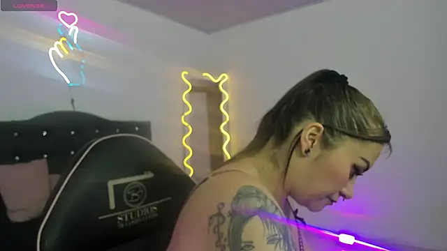 Snapshot of LUNAKITTY_TAY chatting on March 2, 2026, 11:39 am LUNAKITTY TAY online show from March 2, 2026, 11:39 am