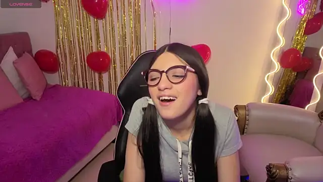 Snapshot of MAHYRA_TAY chatting on February 19, 2026, 7:11 pm MAHYRA TAY online show from February 19, 2026, 7:11 pm