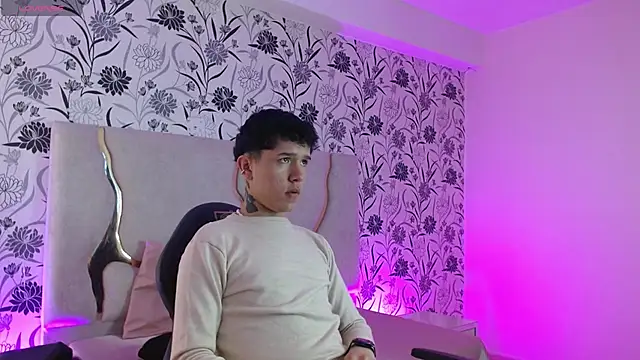 Snapshot of estefan_tay chatting on March 3, 2026, 2:40 am estefan tay online show from March 3, 2026, 2:40 am