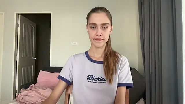 Snapshot of SonyaSweety chatting on March 2, 2026, 12:55 am SonyaSweety online show from March 2, 2026, 12:55 am