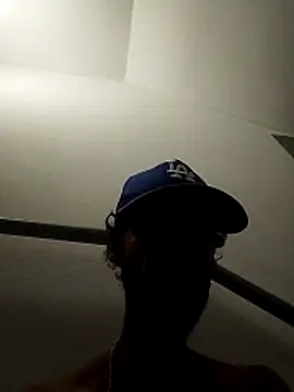 Swicth love online show from April 18, 2026, 9:37 pm