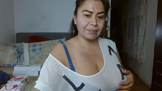 Karo sexy online show from February 27, 2025, 6:02 am