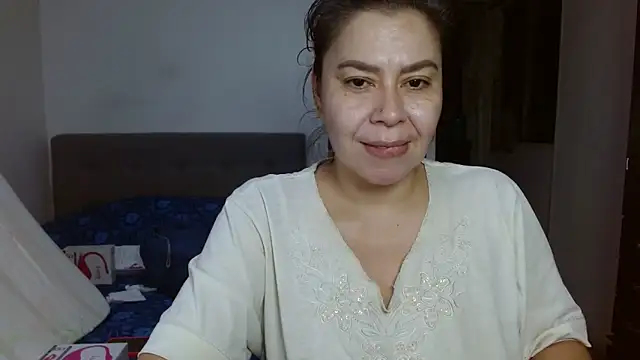 Snapshot of Karo_sexy chatting on November 22, 2025, 11:14 pm Karo sexy online show from November 22, 2025, 11:14 pm