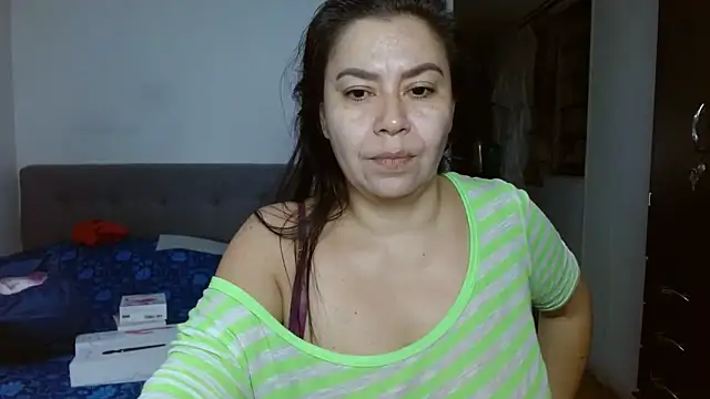 Snapshot of Karo_sexy chatting on December 4, 2025, 10:20 pm Karo sexy online show from December 4, 2025, 10:20 pm