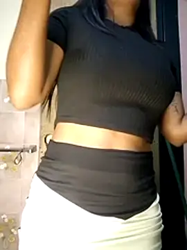 Zoe Renata online show from July 19, 2026, 3:15 am