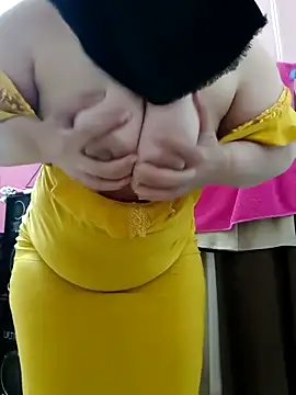 Warda Egy online show from March 28, 2026, 3:40 am