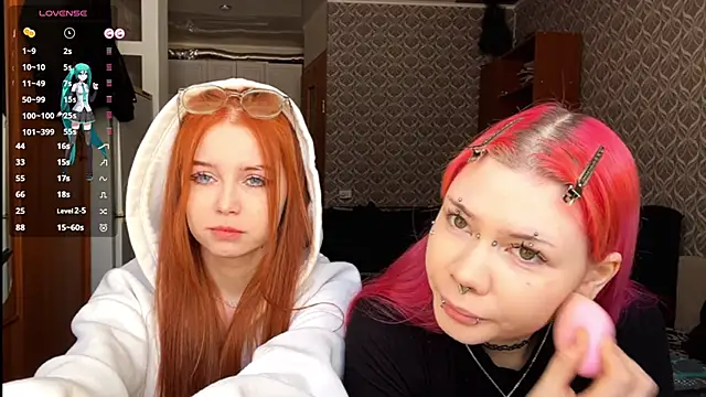 Snapshot of Veldenga chatting on February 18, 2026, 7:17 am Veldenga online show from February 18, 2026, 7:17 am