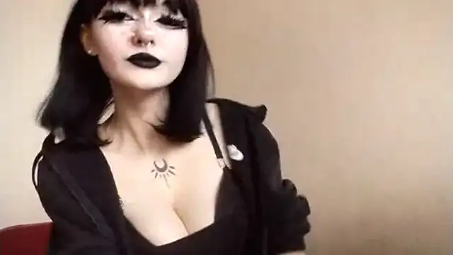 Snapshot of SmilingPatent chatting on February 7, 2026, 1:19 pm SmilingPatent online show from February 7, 2026, 1:19 pm