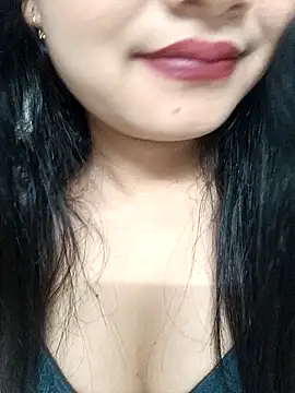 EliraMoon online show from March 10, 2026, 7:40 pm