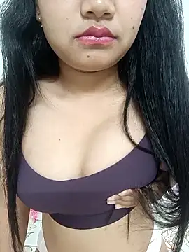 Snapshot of EliraMoon chatting on March 2, 2026, 6:04 pm EliraMoon online show from March 2, 2026, 6:04 pm