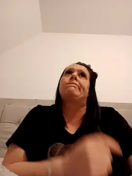 louisa36 online show from March 25, 2026, 10:08 pm