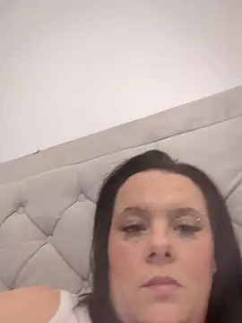 Snapshot of louisa36 chatting on February 9, 2026, 11:03 pm louisa36 online show from February 9, 2026, 11:03 pm