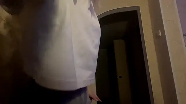 Snapshot of UrrKitty chatting on February 19, 2026, 2:47 pm UrrKitty online show from February 19, 2026, 2:47 pm