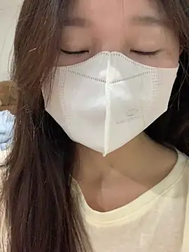 Rin-yiyi online show from February 12, 2026, 8:08 pm