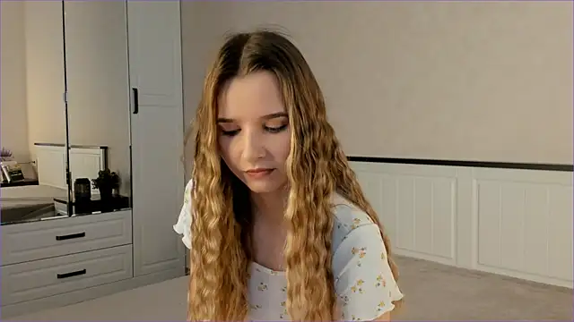 OnyxViper online show from June 12, 2026, 7:06 am