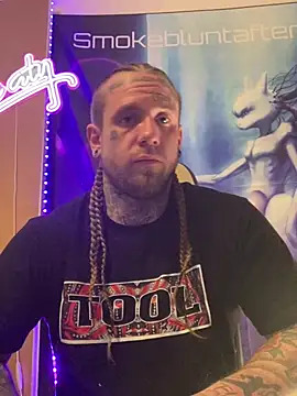 Smokebluntafterblunt online show from April 10, 2026, 1:29 pm