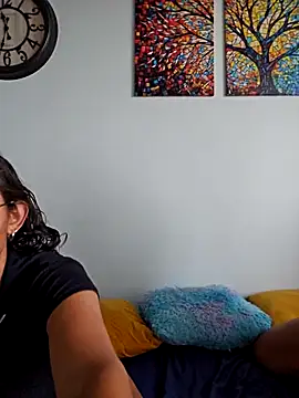 Camila Lopez1 online show from April 15, 2026, 4:33 pm