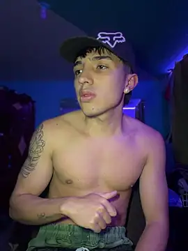 Snapshot of dirtydickkk chatting on February 26, 2026, 2:44 am dirtydickkk online show from February 26, 2026, 2:44 am