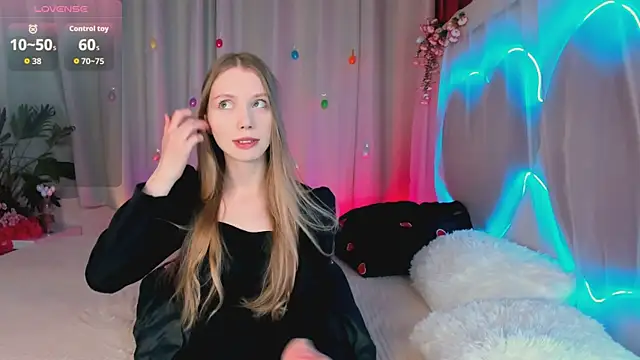 lada2k4 online show from April 7, 2026, 5:20 am