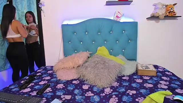 Snapshot of Sandy_ass_69_ chatting on April 7, 2026, 9:27 pm Sandy ass 69 online show from April 7, 2026, 9:27 pm