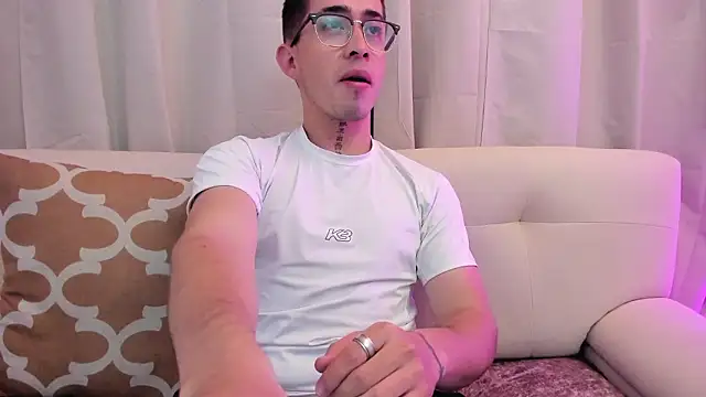 Tommas Jhonson online show from February 17, 2026, 3:37 am