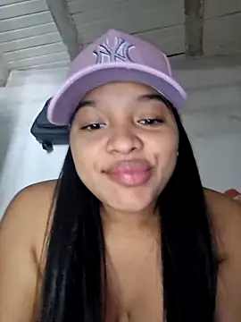 Snapshot of AnnaMil3J chatting on February 18, 2026, 5:42 pm AnnaMil3J online show from February 18, 2026, 5:42 pm