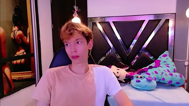 Snapshot of Liam_Green1 chatting on February 11, 2026, 12:05 pm Liam Green1 online show from February 11, 2026, 12:05 pm