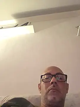 Snapshot of pareja47 chatting on August 1, 2026, 11:25 pm pareja47 online show from August 1, 2026, 11:25 pm
