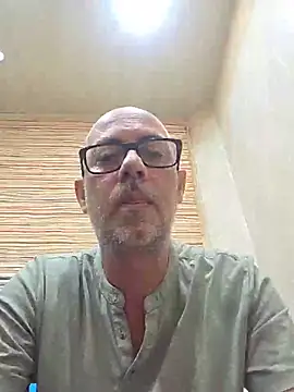 Snapshot of pareja47 chatting on July 22, 2026, 3:36 pm pareja47 online show from July 22, 2026, 3:36 pm